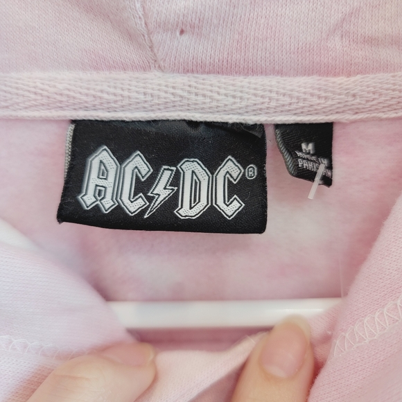 NWT AC/DC Tie Dye Graphic Cropped Hoodie Sweater M - Picture 9 of 16
